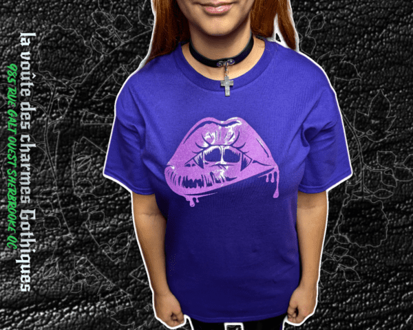 t-shirt violet bouche vampirique médium