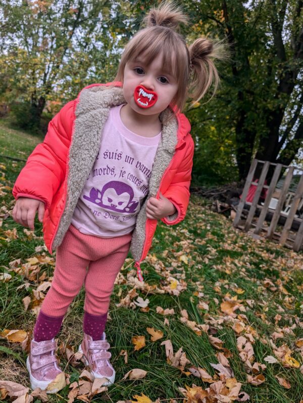 t-shirt rose " je suis un vampire pour enfant 2 ans - Image 2