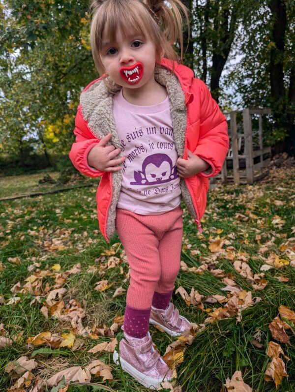 t-shirt rose " je suis un vampire pour enfant 2 ans - Image 3